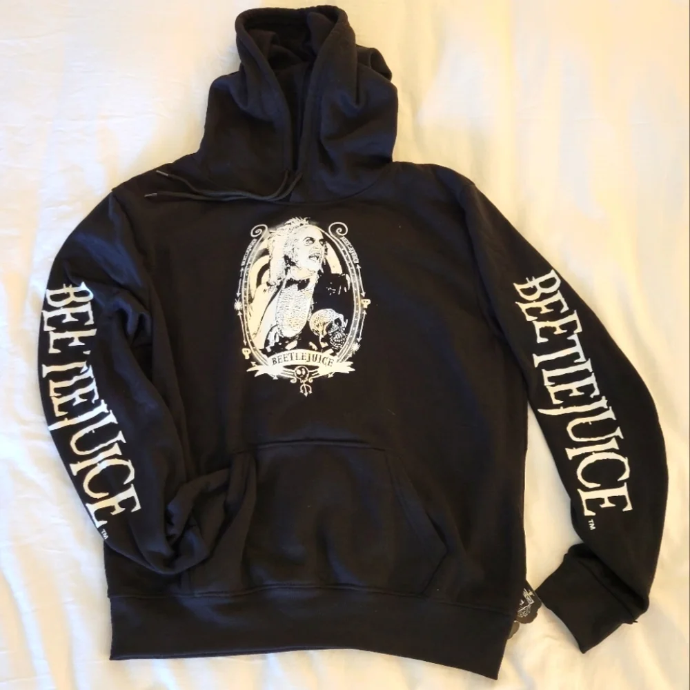 NEW -Official Beetlejuice Black Hoodie Sweatshirt - Size Medium - NWT - Picture 1 of 13